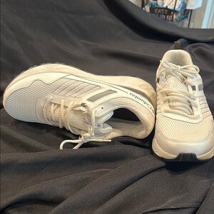 Columbia White Athletic Shoes